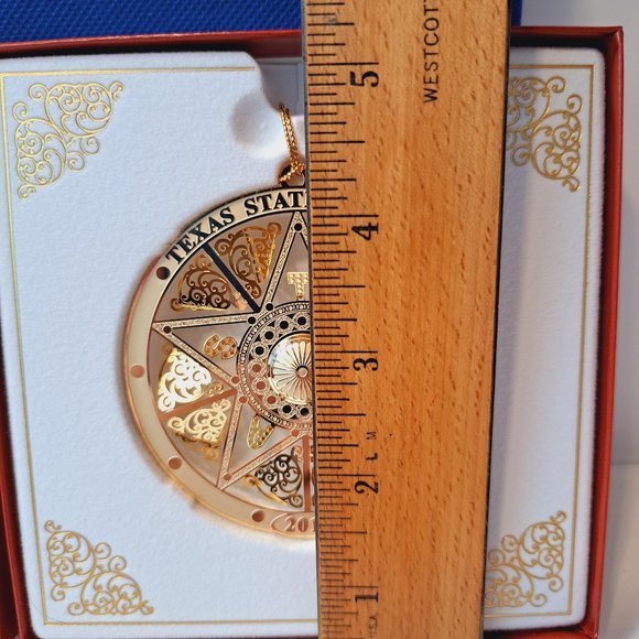 2011 Texas State Capitol Ornament with Original Box & Pamphlet - Picture 5 of 9